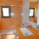 Casa Espaciosa Con Gran Terraza Y Piscina Privada En Zona Tranquila De - Hisp-7-4
