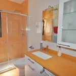 Villa Casa Espaciosa Con Gran Terraza Y Piscina Privada En Zona Tranquila De - Hisp-7-4
