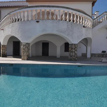Villa Casa Espaciosa Con Gran Terraza Y Piscina Privada En Zona Tranquila De - Hisp-7-4 *