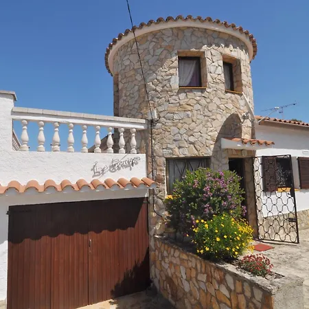 Casa Espaciosa Con Gran Terraza Y Piscina Privada En Zona Tranquila De - Hisp-7-4 * L' Escala