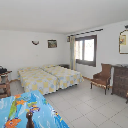 Casa Espaciosa Con Gran Terraza Y Piscina Privada En Zona Tranquila De - Hisp-7-4 L' Escala